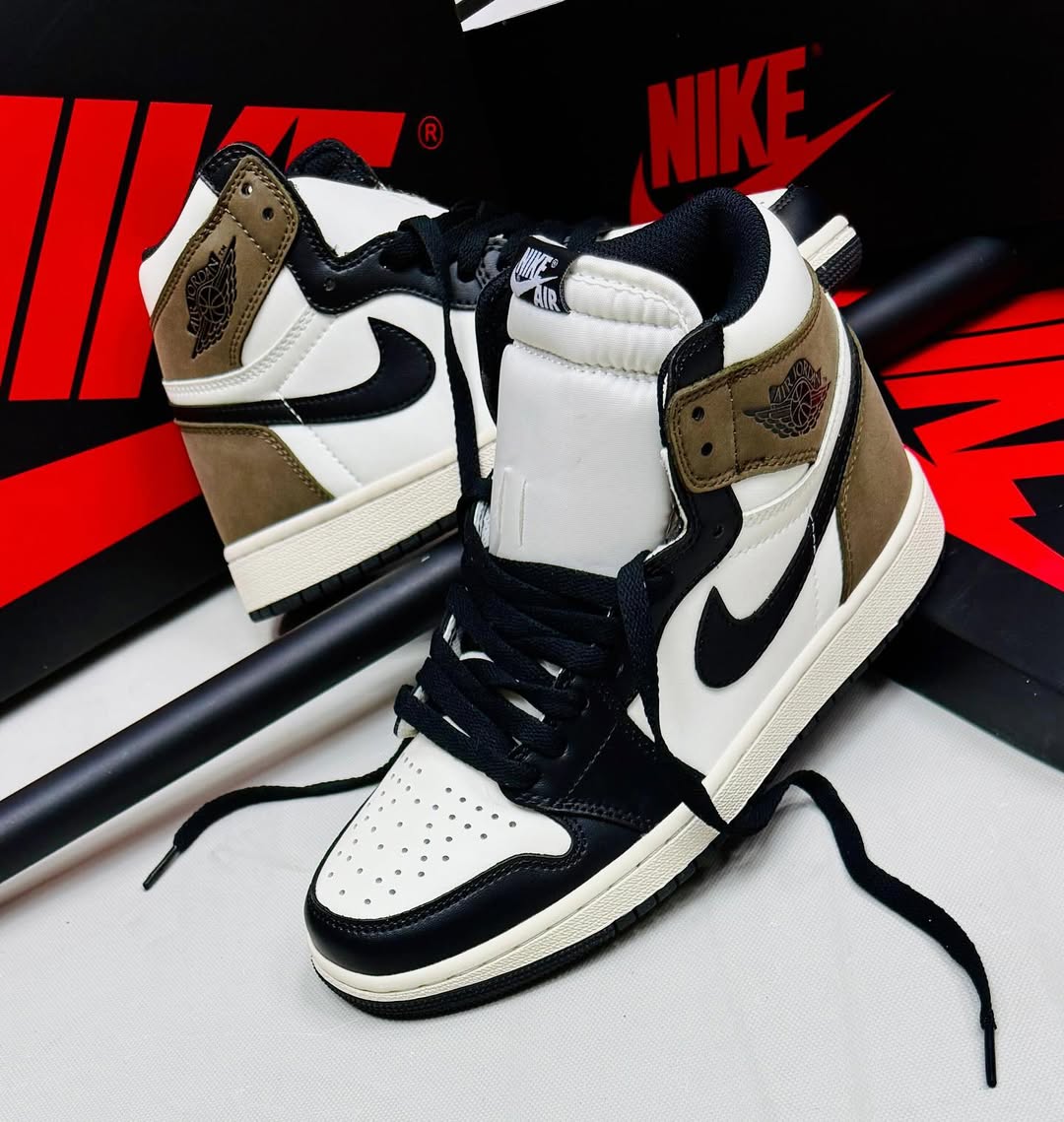 Air Jordan 1 Low Travis Scott