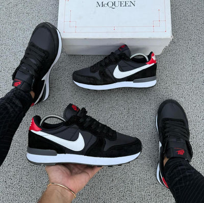 Nike Internationalist